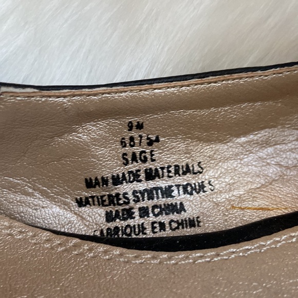 COPY - Cute little wedge heel shoes in size 9M - Picture 7 of 7